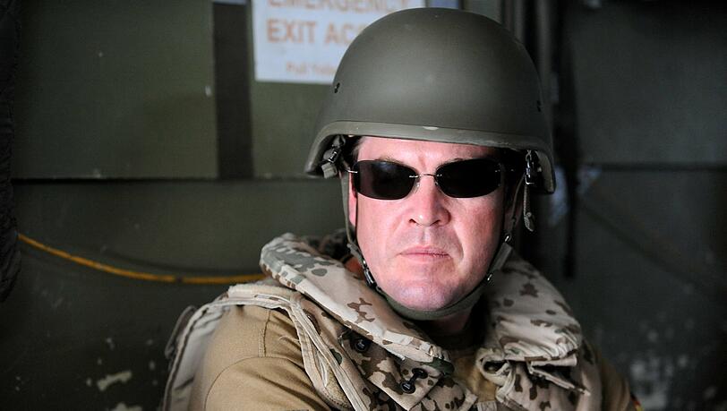 Karl-Theodor zu Guttenberg mit Helm. Karl-Theodor zu Guttenberg mit Helm.