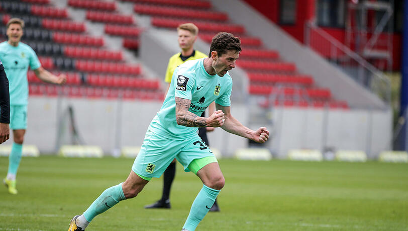 Schon wieder Steinhart: Sechzigs Linksverteidiger feiert gegen Wehen Wiesbaden seinen dritten Treffer in den letzten beiden Spielen.