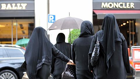 München bleibt das Shopping-Mekka der Araber. In die Maximilianstraße gehen allerdings immer weniger zum Einkaufen.