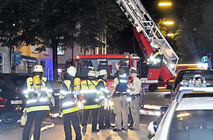 Feuerwehreinsatz in der Nacht auf Samstag. Klicken Sie sich durch die Bilder aus der Ludwigsvorstadt.