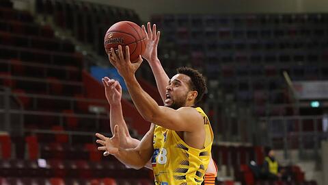 Alter Trinchieri-Bekannter:Neu-Bayer Elias Harris.