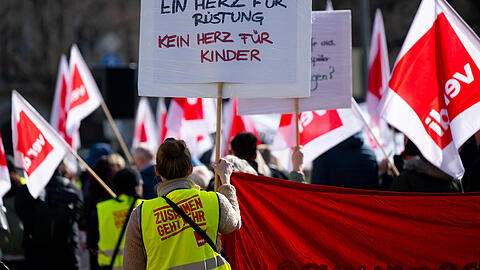 Auf dem Marienplatz treffen sich am Donnerstag ab 11 Uhr etwa 3000 Gewerkschafter zu einer Kundgebung.