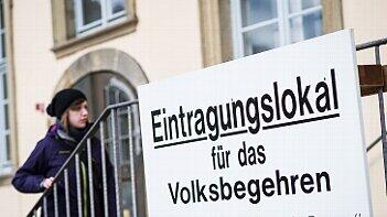 Wie hier im Bamberger Rathaus liegen auch in München ab Donnerstag die Listen für das Volksbegehren aus.