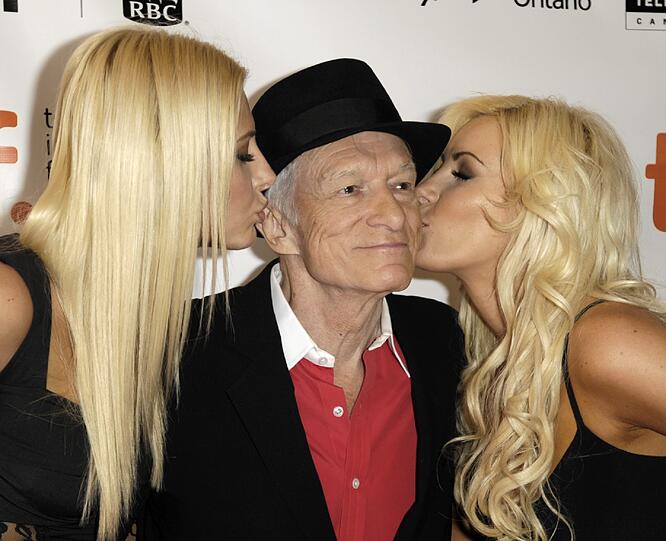 Genau wie "Playboy"-Gründer Hugh Hefner. Der...