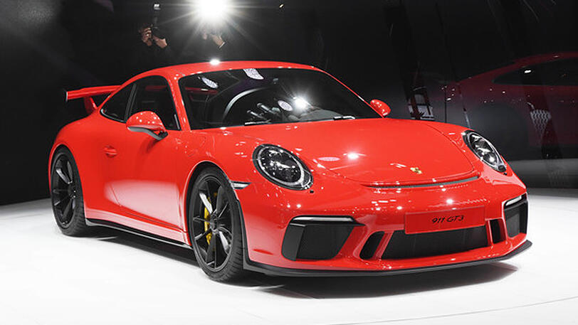 Roter Kraftprotz: Präsentation des neuen Porsche 911 GT3