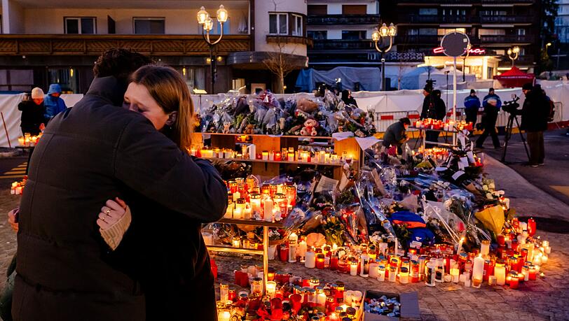 Am kommenden Freitag soll es in Crans-Montana eine Gedenkfeier zu Ehren der Opfer geben.