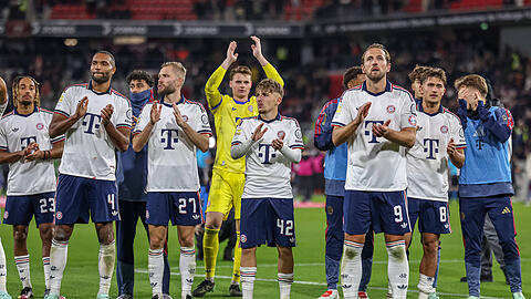 Der FC Bayern gewinnt in Freiburg mit 3:1.