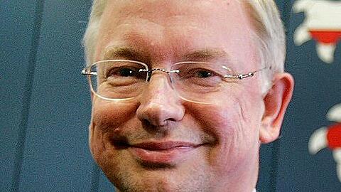 Äußert sich unklar über seine Amtsansprüche: Roland Koch