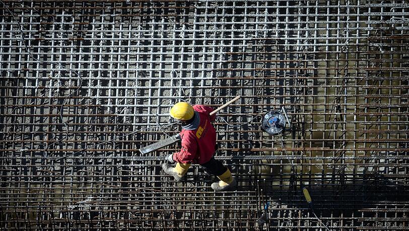 Die Unternehmen in Deutschland wollen dem Ifo zufolge weniger Jobs abbauen Die Unternehmen in Deutschland wollen dem Ifo zufolge weniger Jobs abbauen