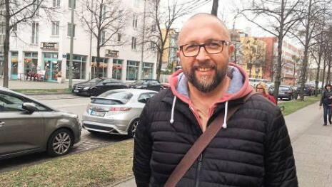 Alexander Radic wählte früher Rot, jetzt nur noch Grün: "Schauen Sie sich um, kein Winter mehr", sagt er als Erklärung. Alexander Radic wählte früher Rot, jetzt nur noch Grün: "Schauen Sie sich um, kein Winter mehr", sagt er als Erklärung.