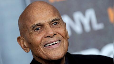 Harry Belafonte wird heute 95. Jahre alt.