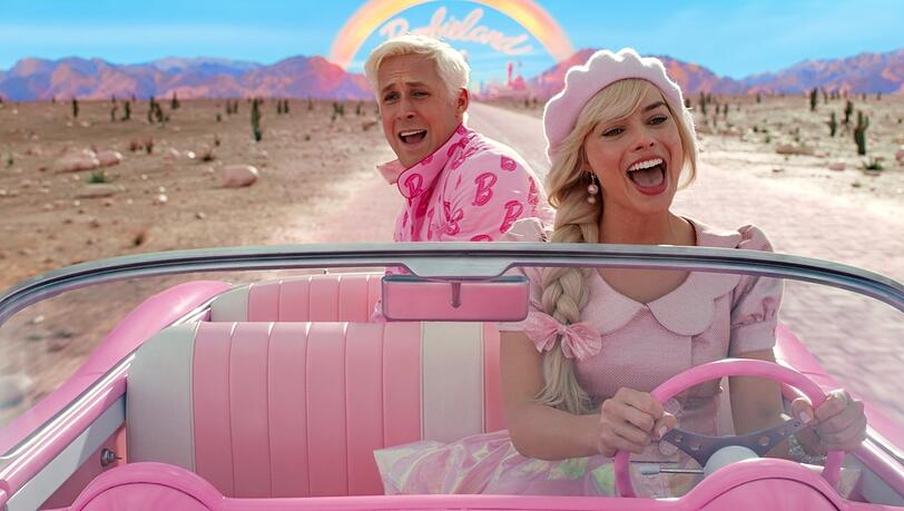 Alles so schön pink hier: Ryan Gosling als Ken und Margot Robbie als Barbie im gleichnamigen Film. Alles so schön pink hier: Ryan Gosling als Ken und Margot Robbie als Barbie im gleichnamigen Film.