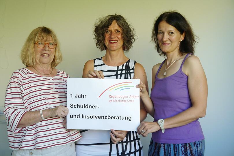 Von links: Beraterin Sonja Auer, RBA-Geschäftsführerin Elke Seyband, Katja Dörig, Leiterin der Beratungsstelle.