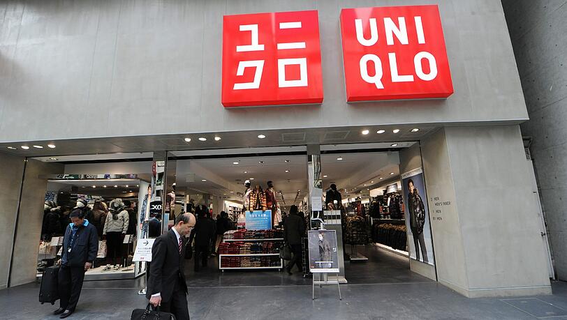 Eine "Uniqlo"-Filiale in Peking wurde zum Schauplatz eines Sex-Videos. Eine "Uniqlo"-Filiale in Peking wurde zum Schauplatz eines Sex-Videos.