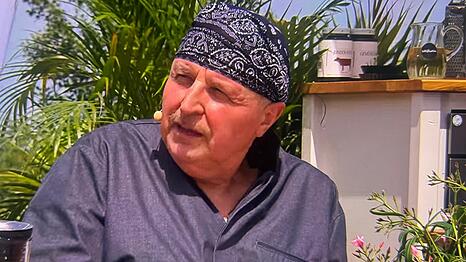 Johann Lafer hat seine Krebserkrankung &ouml;ffentlich gemacht. Der Starkoch leidet am Non-Hodgkin-Lymphom.