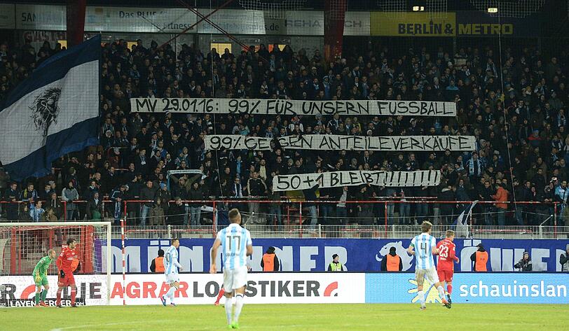7. Die Fans wollen keinen weiteren Anteilsverkauf. Trotz der großen Investitionen und der regen Beteiligung von Ismaik warnen die mitgereisten Fans per Banner vor einem weiteren Anteilsverkauf an Ismaik. "99 % für unsern Fußball. 99 % gegen Anteilverkäufe. 50+1 bleibt!"