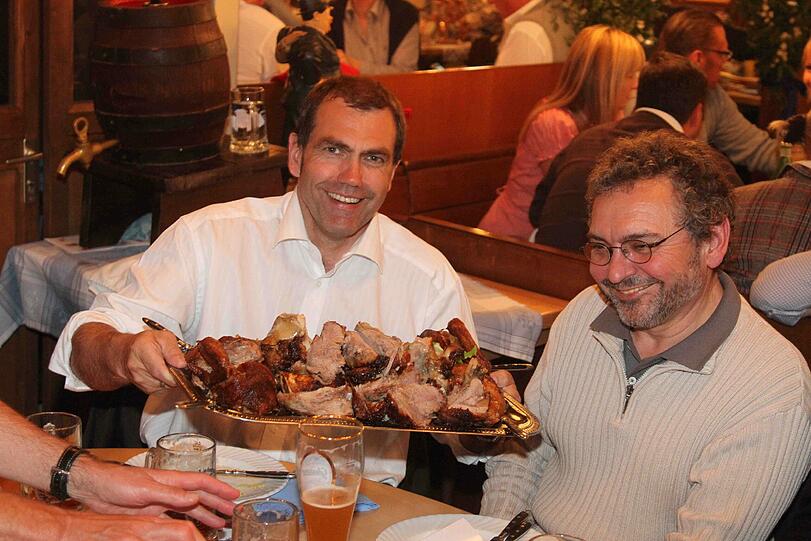 Diese Sozis mögen&rsquo;s deftig: Stadtkämmerer Harry Riedel (l.) und Stadtratskollege Lorenz Gradl.