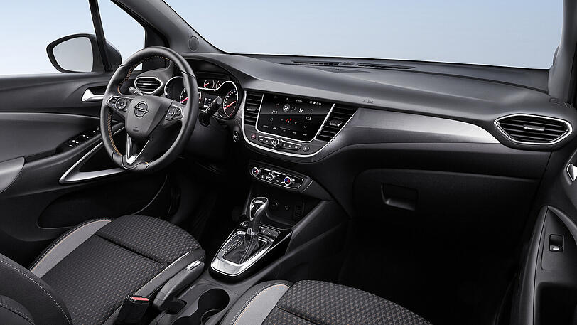 Der Innenraum wirkt aufgeräumt. Gegen Aufpreis an Bord: Konnektivitäts-Lösungen wie das Infotainment-System "IntelliLink" mit 8-Zoll-Touchscreen und "OnStar" mit WLAN-Hotspot an Bord.