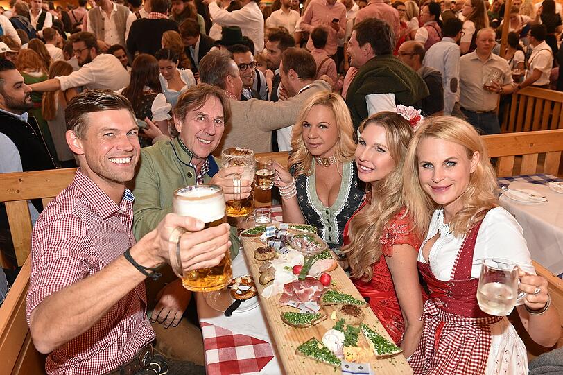 Cedric Schwarz, Ralph Piller, Christian Fischer-Höper, Birgit Fischer, Sabine Piller und Sonja Kiefer