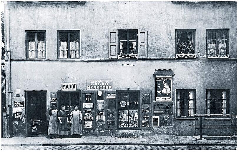 Ein Krämerladen in der Montgelasstraße. 1905.