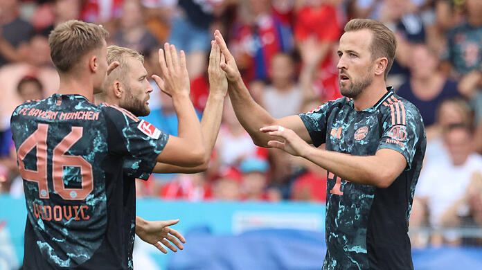 Harry Kane (r.) zählte beim 3:0 gegen Tirol zu den Torschützen.