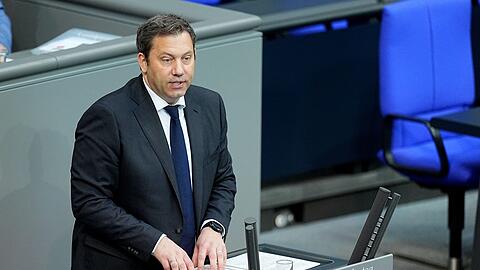 Finanzminister Lars Klingbeil (SPD) hat für den Haushalt 2025 einen ambitionierten Zeitplan.