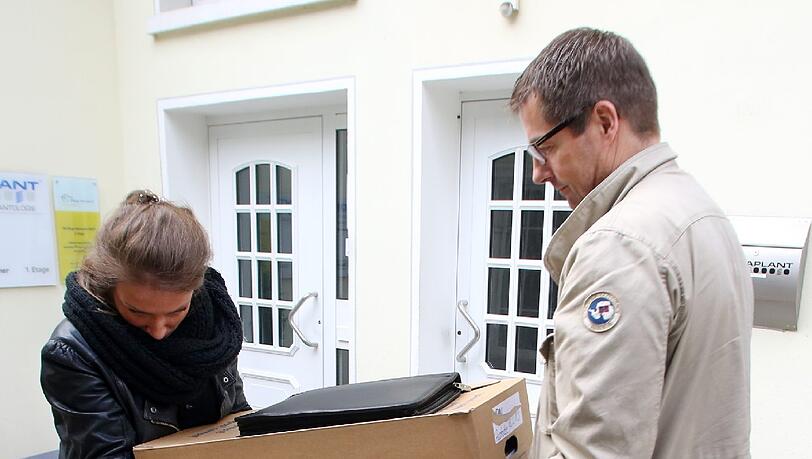 Ermittler haben die Firmenzentrale der Firma European Homecare in Essen durchsucht. Ermittler haben die Firmenzentrale der Firma European Homecare in Essen durchsucht.