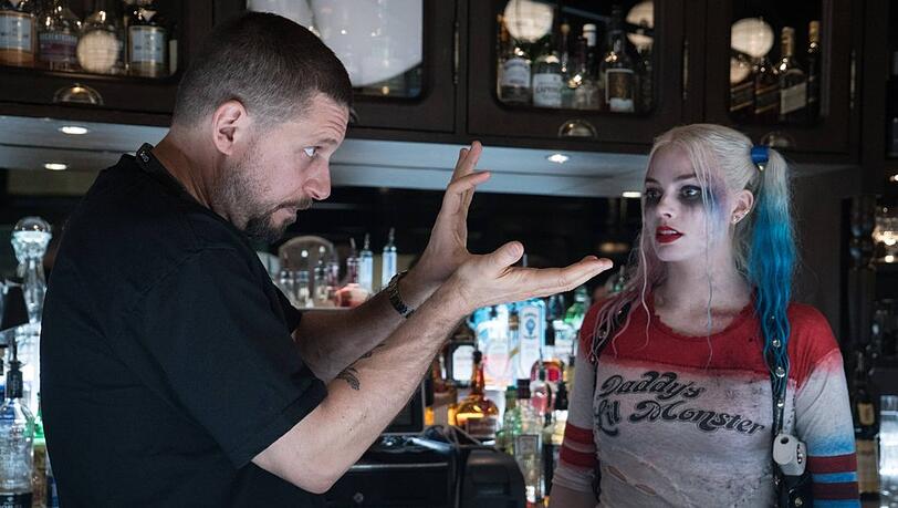 David Ayer mit Margot Robbie am Set von "Suicide Squad".