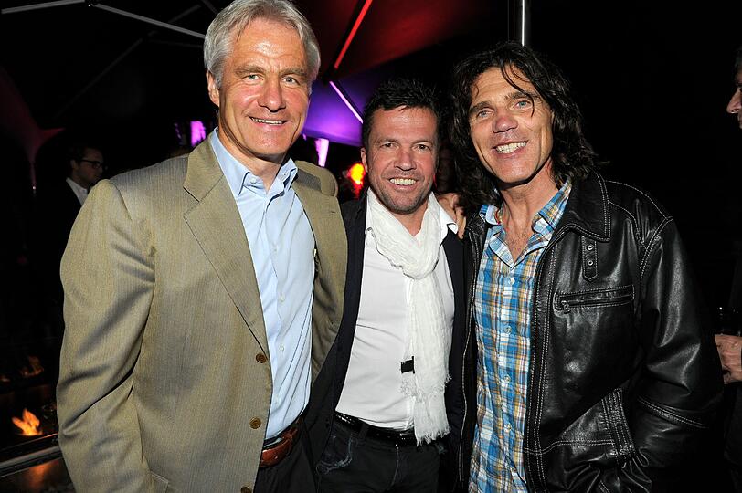 Auch Lothar Matthäus feierte im P1. Hier neben Frank Wörndl (rechts) und Peter Schmuck.