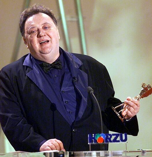 Pfaff erhält die Goldene Kamera in der Kategorie "Fernsehschauspieler" im Berliner Konzerthaus am Gendarmenmarkt in Berlin.