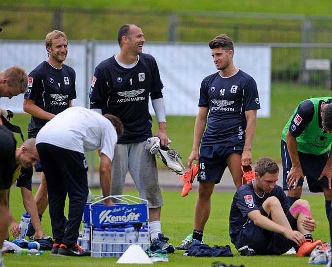 Sprinten steht bei den Löwen auf dem Programm: So hart schuften die Spieler im Trainingslager in Oberstaufen.