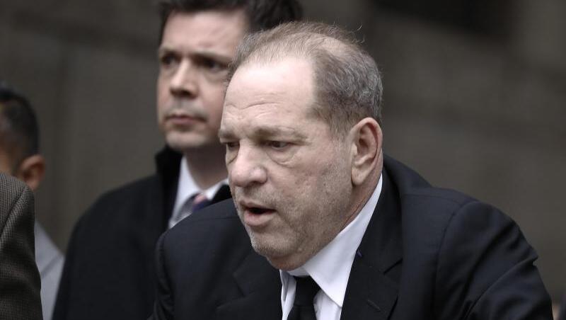 Harvey Weinstein am Montag auf dem Weg ins Gerichtsgebäude in New York. Harvey Weinstein am Montag auf dem Weg ins Gerichtsgebäude in New York.