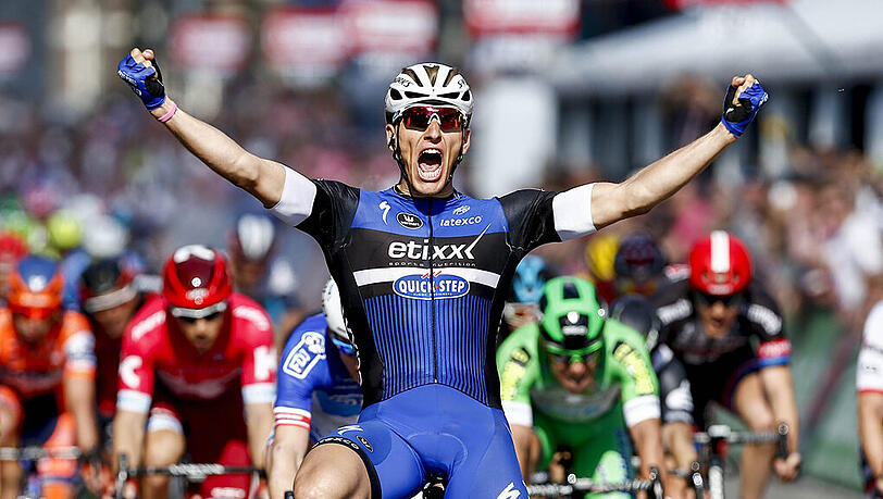 Das Siegerlächeln ist zurück: Marcel Kittel gewinnt die zweite Etappe des Giro d'Italia 2016 in Nijmegen. Das Siegerlächeln ist zurück: Marcel Kittel gewinnt die zweite Etappe des Giro d'Italia 2016 in Nijmegen.