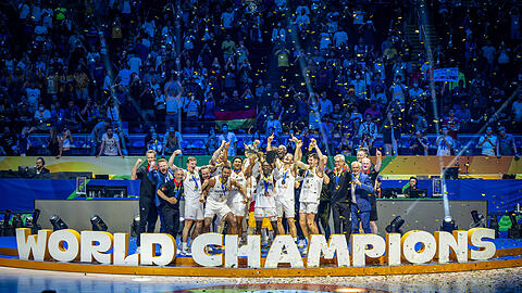 Weltmeister! Das DBB-Team ist am Ziel der Träume angekommen.