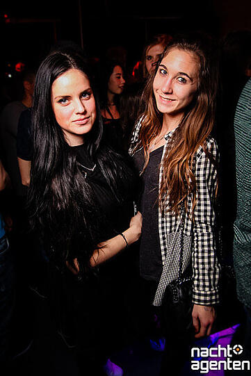 Klicken Sie sich durch die Partybilder aus den Münchner Clubs von Samstagabend. Finden Sie sich wieder?