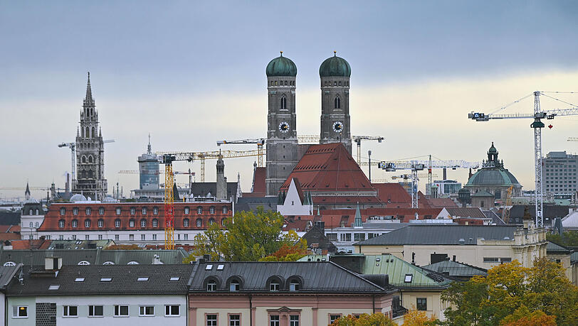 München hat viele Wahrzeichen und historische Gebäude in der Innenstadt. Doch beim Denkmalschutz kommt es nicht alleine auf das Alter des Baus an.