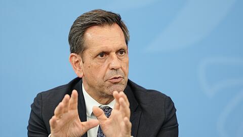 Im Zweifel muss die &Uuml;bergewinnsteuer national m&ouml;glich sein, so Lies. (Archivbild)