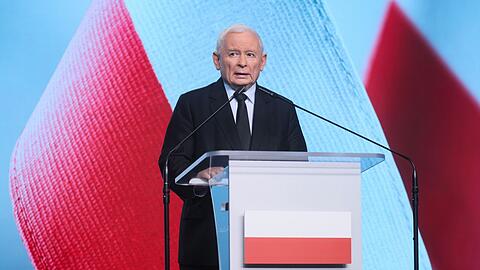 Der PiS-Vorsitzende Jaroslaw Kaczynski stellte Morawiecki ein Ultimatum.