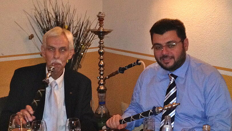 Von wegen Friedenspfeife! Dieter Schneider und Hasan Ismaik sind wieder auf dem Kriegspfad Von wegen Friedenspfeife! Dieter Schneider und Hasan Ismaik sind wieder auf dem Kriegspfad