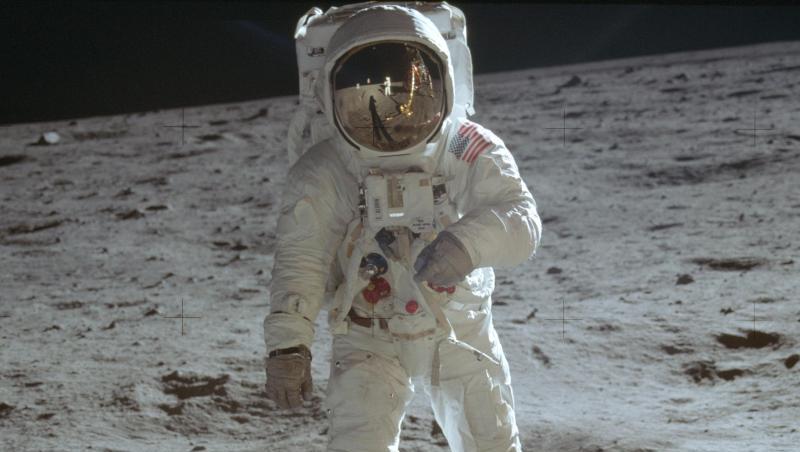 Der Astronaut Buzz Aldrin geht am 20. Juli 1969 auf der Mondoberfläche spazieren. Der Astronaut Buzz Aldrin geht am 20. Juli 1969 auf der Mondoberfläche spazieren.