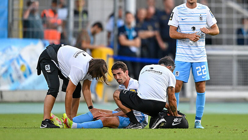 Phillipp Steinhart verletzte sich gegen Meppen am Knie. Phillipp Steinhart verletzte sich gegen Meppen am Knie.
