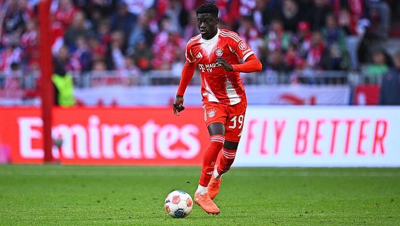Ndiaye bleibt langfristig beim FC Bayern. (Archivbild) Ndiaye bleibt langfristig beim FC Bayern. (Archivbild)