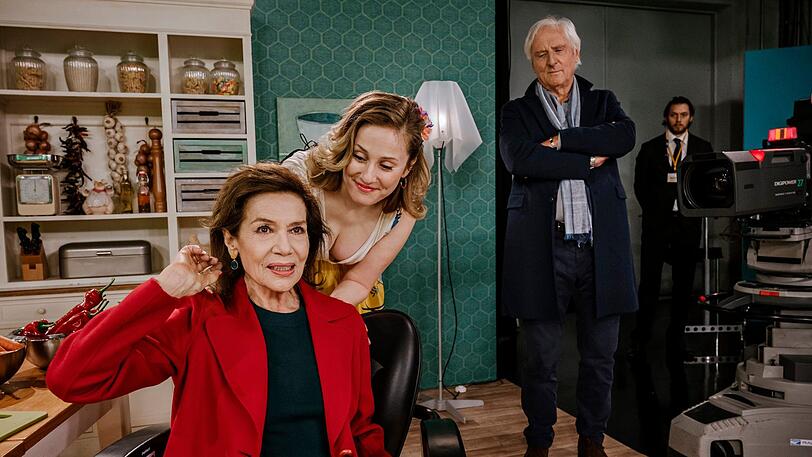 Hannelore Elsner, Marlene Morreis und Günther Maria Halmer bei den Dreharbeiten zu "Lang lebe die Königin".