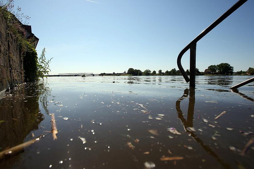 Die Jahrhundert-Flut: Die bewegenden Hochwasser-Bilder.