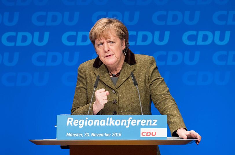 Nur knapp 90 % der Abgeordneten stimmen für Merkel
