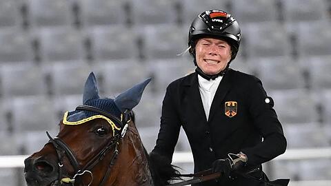 Annika Schleu bekam das ihr zugeloste Pferd Saint Boy nicht unter Kontrolle.