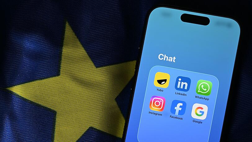 Eine Ausnahme von EU-Datenschutzregeln hatte es Anbietern von Online-Kommunikation erlaubt, auch privat gesendete Chats zu kontrollieren, um Kinderpornografie aufzuspüren. Sie war im April ausgelaufen. (Symbolbild) Eine Ausnahme von EU-Datenschutzregeln hatte es Anbietern von Online-Kommunikation erlaubt, auch privat gesendete Chats zu kontrollieren, um Kinderpornografie aufzuspüren. Sie war im April ausgelaufen. (Symbolbild)