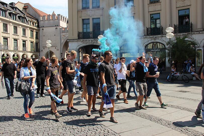 Der Protestmarsch der Fans des TSV 1860 gegen RB Leipzig: Die Bilder.