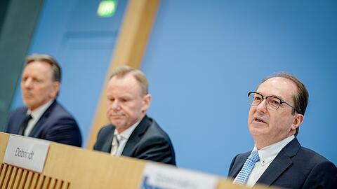 Vorsitzender der Innenministerkonferenz von Bund und L&auml;ndern ist aktuell Hamburgs Innensenator, Andy Grote (M). (Archivbild)
