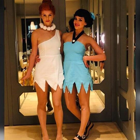 Ohne Männer: Jessica Alba (r.) als Betty Geröllheimer, Freundin Wilma.